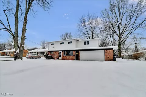 523 Purdue Ave, Elyria, OH 44035