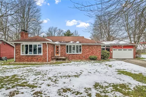 268 Maple St, Newton Falls, OH 44444
