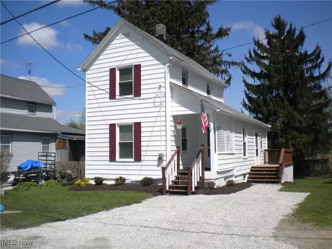 397 Hall Ave, Barberton, OH 44203