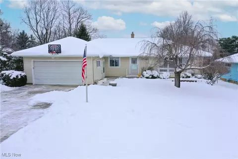 3140 Melody Ln, Parma, OH 44134