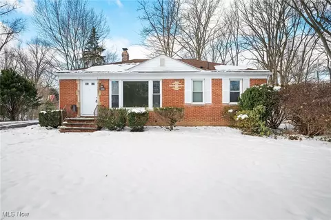 1996 Miriam Ave, Avon, OH 44011