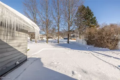 4000 Sanford Dr, Parma, OH 44134 photo 24