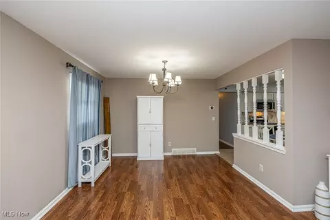 4000 Sanford Dr, Parma, OH 44134 photo 7