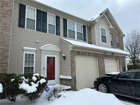 103 Pyrite Ct, Berea, OH 44017