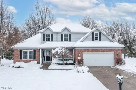 10145 Foxwood Dr, North Royalton, OH 44133