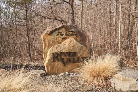 1166 River Valley Trl, Hinckley, OH 44233