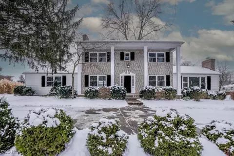 2021 Dunkeith Dr NW, Canton, OH 44708