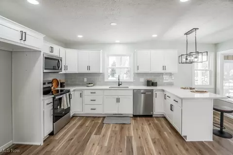 2021 Dunkeith Dr NW, Canton, OH 44708 photo 9