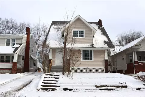 947 Dan St, Akron, OH 44310