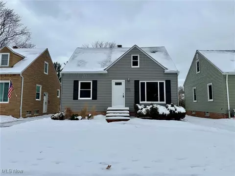8110 Chesterfield Ave, Parma, OH 44129