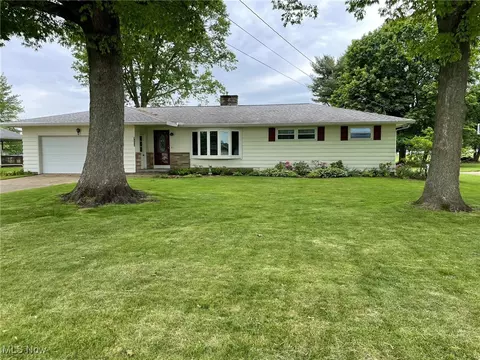 9174 Emerson Rd, Apple Creek, OH 44606
