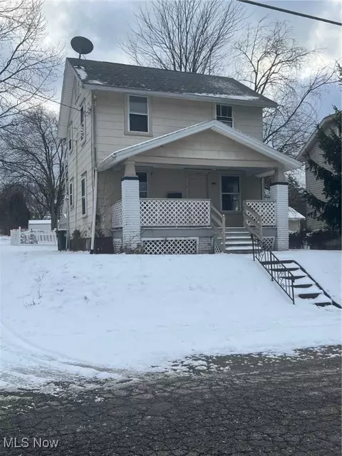 1210 17th St NE, Canton, OH 44705