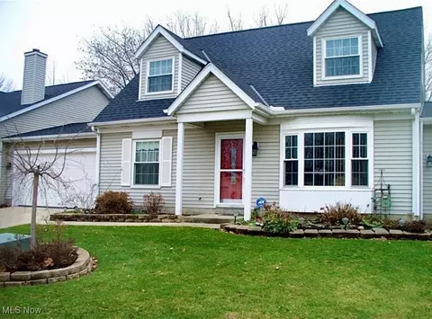 9736 Country Scene Ln #G-6, Concord, OH 44060