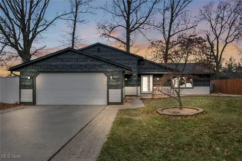 578 Treadway Blvd, Sheffield Lake, OH 44054