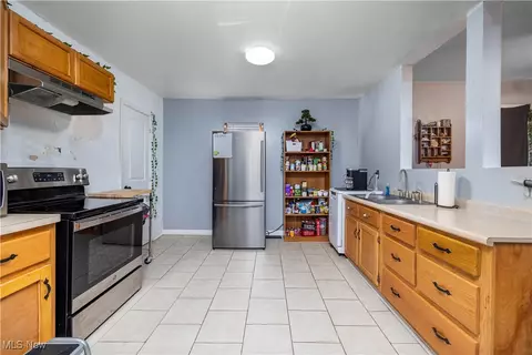 759 W River Rd N, Elyria, OH 44035 photo 9