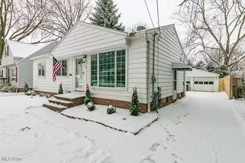 762 E 305th St, Willowick, OH 44095 photo 38