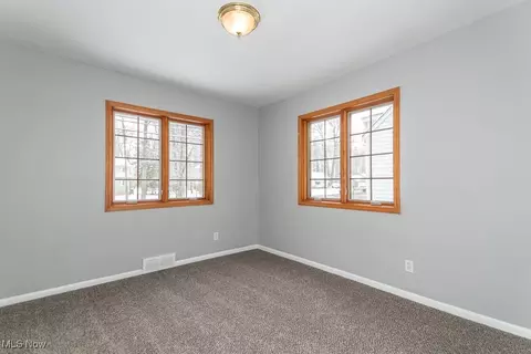 762 E 305th St, Willowick, OH 44095 photo 21
