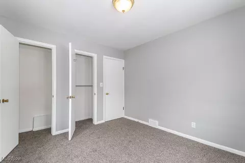 762 E 305th St, Willowick, OH 44095 photo 24