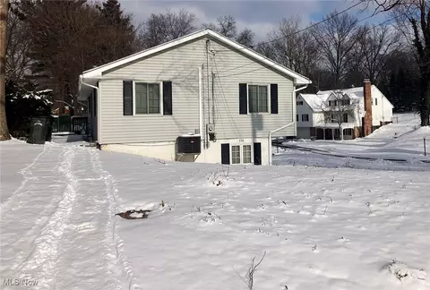 110 Berkshire Rd, Elyria, OH 44035 photo 3