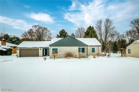17318 Shurmer Rd, Strongsville, OH 44136