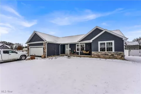278 Woodland Ct, Wellington, OH 44090