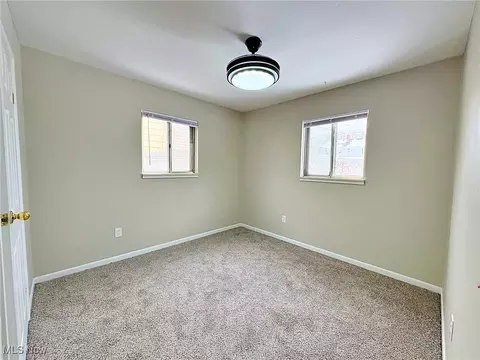 Bedroom - 3928 Meadow Ln, Lorain, OH 44055 photo 3 of 4