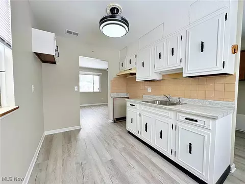 Kitchen - 3928 Meadow Ln, Lorain, OH 44055 photo 3 of 3