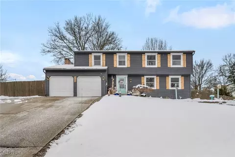 498 Bath Hills Blvd, Akron, OH 44333