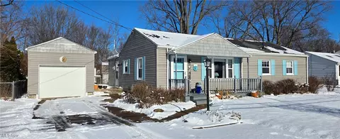 5217 Mccartney Rd, Sandusky, OH 44870