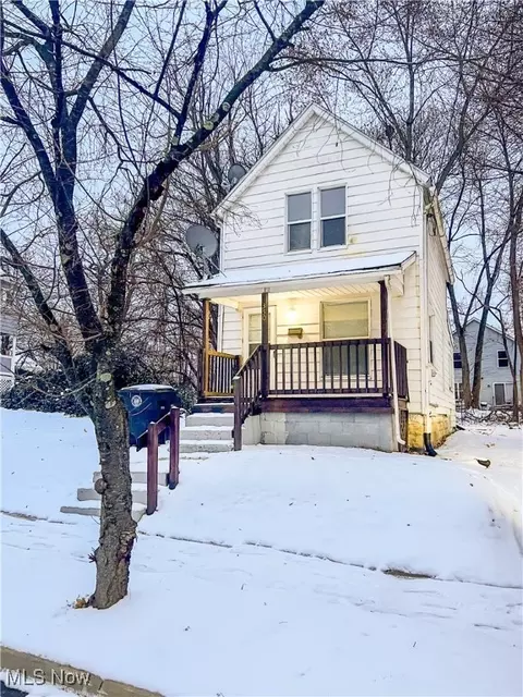 350 Robert St, Akron, OH 44306