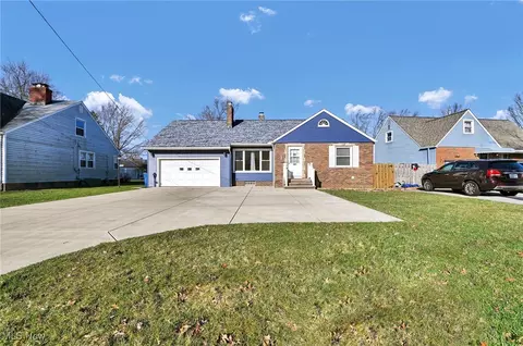 4628 Columbia Rd, North Olmsted, OH 44070