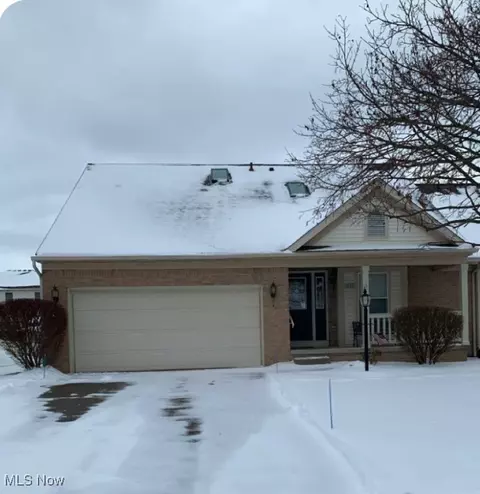 1653 Southpointe Cir NE, Canton, OH 44714