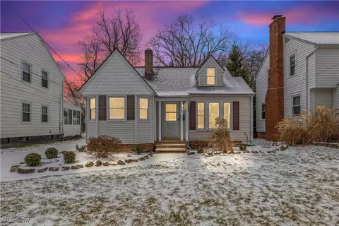 19381 Story Rd, Rocky River, OH 44116