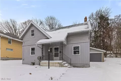 307 Ruckel Rd, Akron, OH 44305
