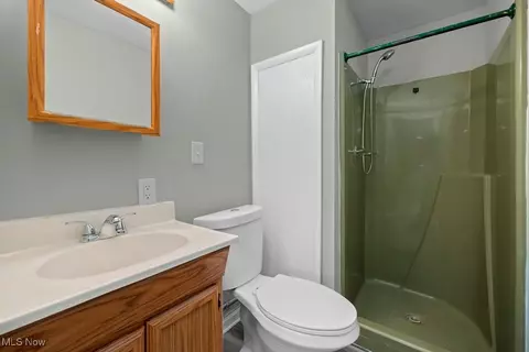 Bath - 429 Morgan Ct, Lagrange, OH 44050 photo 2 of 2