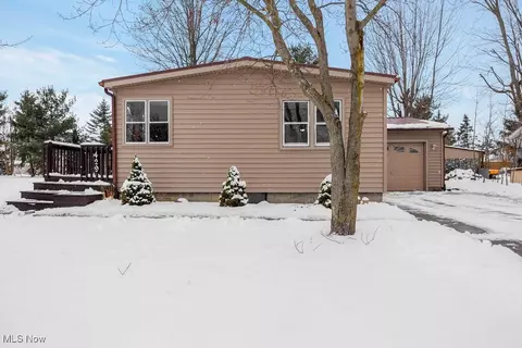 Exterior - 429 Morgan Ct, Lagrange, OH 44050 photo 2 of 8