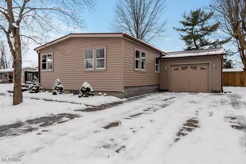 429 Morgan Ct, Lagrange, OH 44050