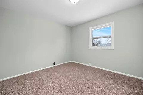 Bedroom - 429 Morgan Ct, Lagrange, OH 44050 photo 7 of 9