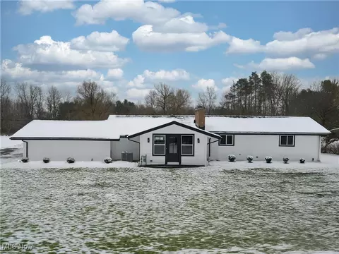 13777 Fox Hills Dr, Novelty, OH 44072
