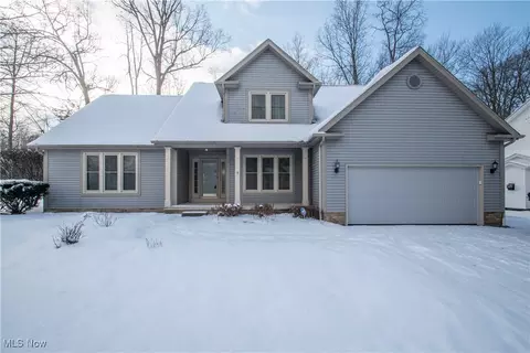 296 Portal Dr, Cortland, OH 44410