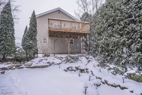 Exterior - 2854 Diamond St NE, Canton, OH 44721 photo 6 of 10
