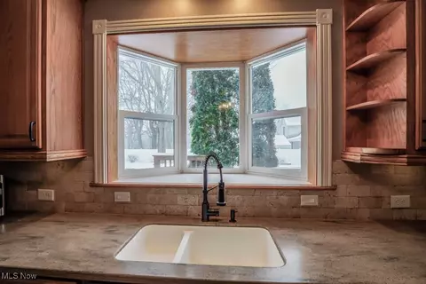 Kitchen - 2854 Diamond St NE, Canton, OH 44721 photo 4 of 7