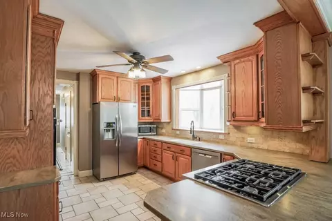 Kitchen - 2854 Diamond St NE, Canton, OH 44721 photo 1 of 7