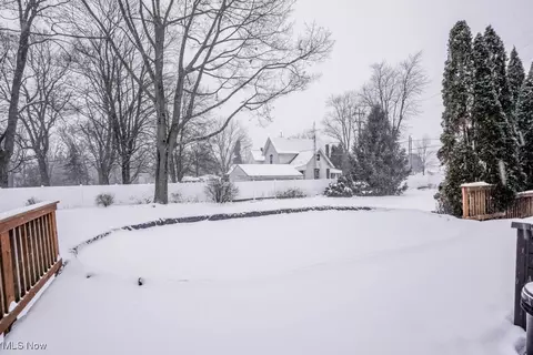 Exterior - 2854 Diamond St NE, Canton, OH 44721 photo 3 of 10