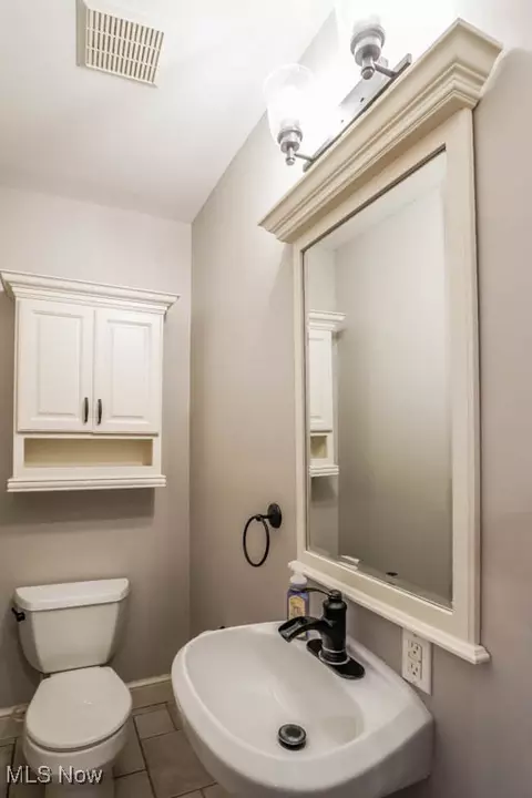Bath - 2854 Diamond St NE, Canton, OH 44721 photo 1 of 4
