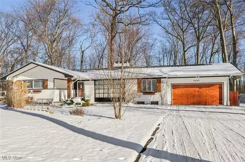 3587 Frawood Dr, Uniontown, OH 44685