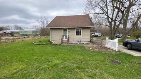 7621 Center Rd, Ashtabula, OH 44004