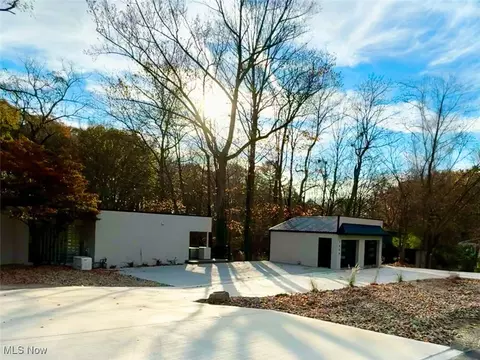 7000 Painesville Warren Rd, Concord, OH 44077