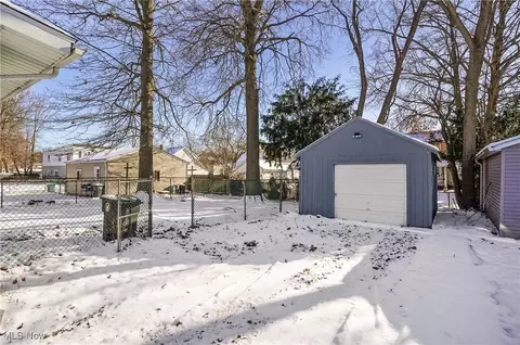 1618 Hampton Rd, Akron, OH 44305 photo 27