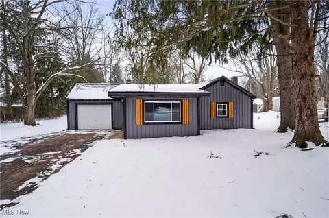 3640 Carper Ave, Akron, OH 44312
